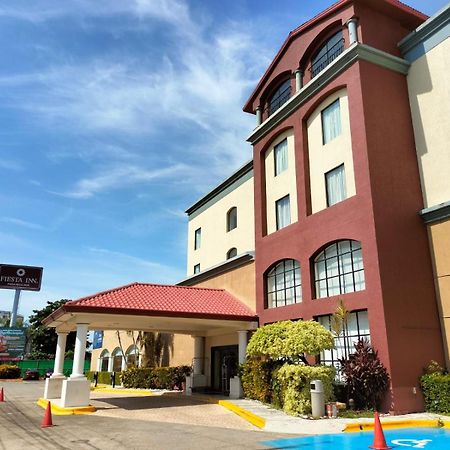 Fiesta Inn Poza Rica Buitenkant foto